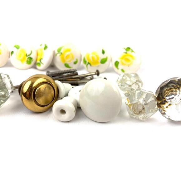 Vintage Lot of 20 Ceramic Glass Cabinet Pull Knobs Yellow Floral Clear Faceted - Picture 9 of 16
